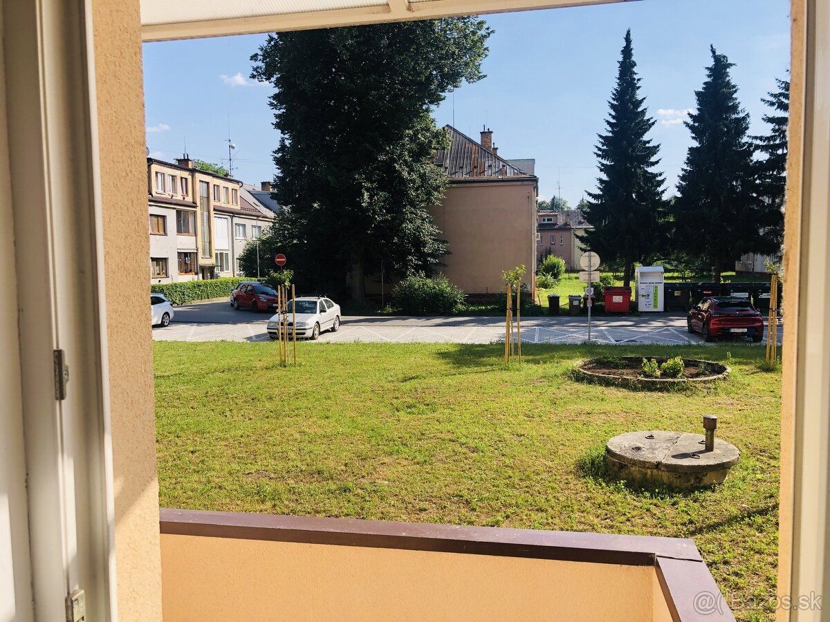 Dáme do prenájmu útulný novo-prerobený 2-izbový byt. Nachádz