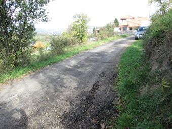 V časti nad mestom ponúkam na predaj pozemok, vhodný k výsta