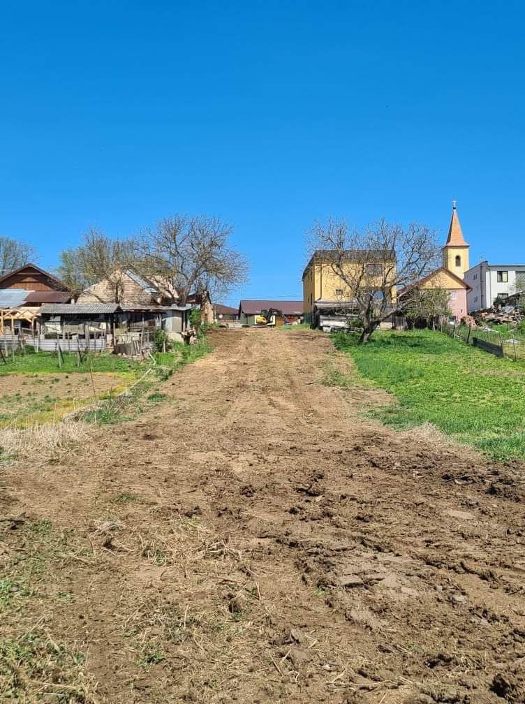 Predám stavebný pozemok / 1200 m2 / v katastri obce Lesenice