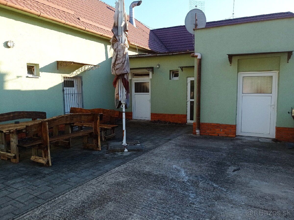 Predám komerčný objekt,budovu ktorá sa nachádza v obci Žitav