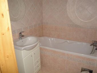 Prenajmeme kompletne zariadený 3-izb. byt s balkónom o rozlo