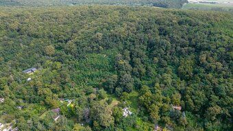 Predstavte si, že vlastníte viac ako 4 500 m² prírody len pá