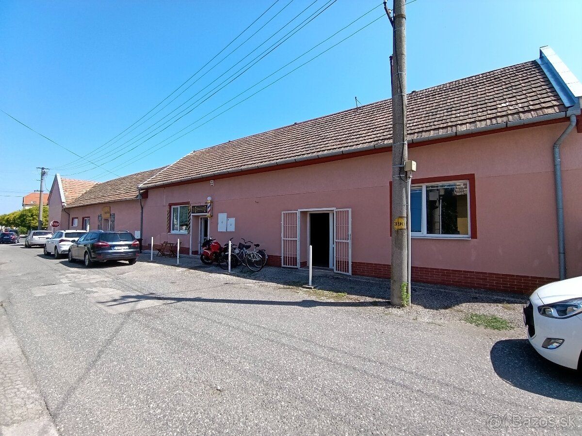Dám do prenájmu obchodné/skladové priestory Zeliezovciach op