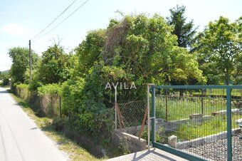 Sme AVILA. Už roky spájame ľudí s ich novým domovom.
Hľadáte