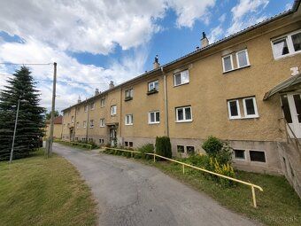 🏡✨ NA PREDAJ – priestranný 2-izbový byt v Handlovej, ul. 29.