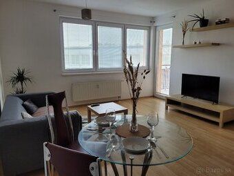 Na prenájom útulná garsónka v centre mesta – 25 m²
Ponúkame 