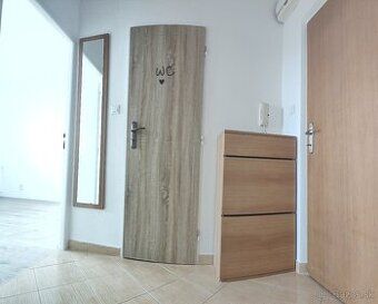 Predám 3 izbový byt na Terase, Matúškova ulica. 64m2, zaskle