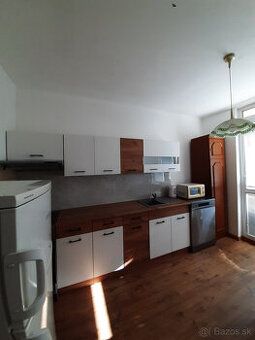 💥 NA PRENÁJOM 💥
🏠 Útulná garzónka (19 m²) 📍 ul. Českoslovens