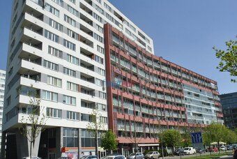 Realitná kancelária ponúka na prenájom
NOVO zariadený 1- izb
