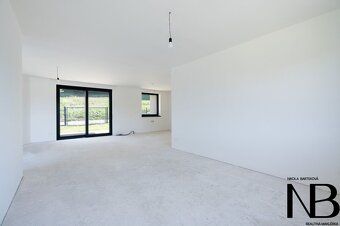 Na predaj samostatne stojaci dvojpodlažný 5-izbový rodinný d