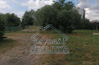 Predám pozemok Modrá nad Cirochou Predám krásny, rovinatý po