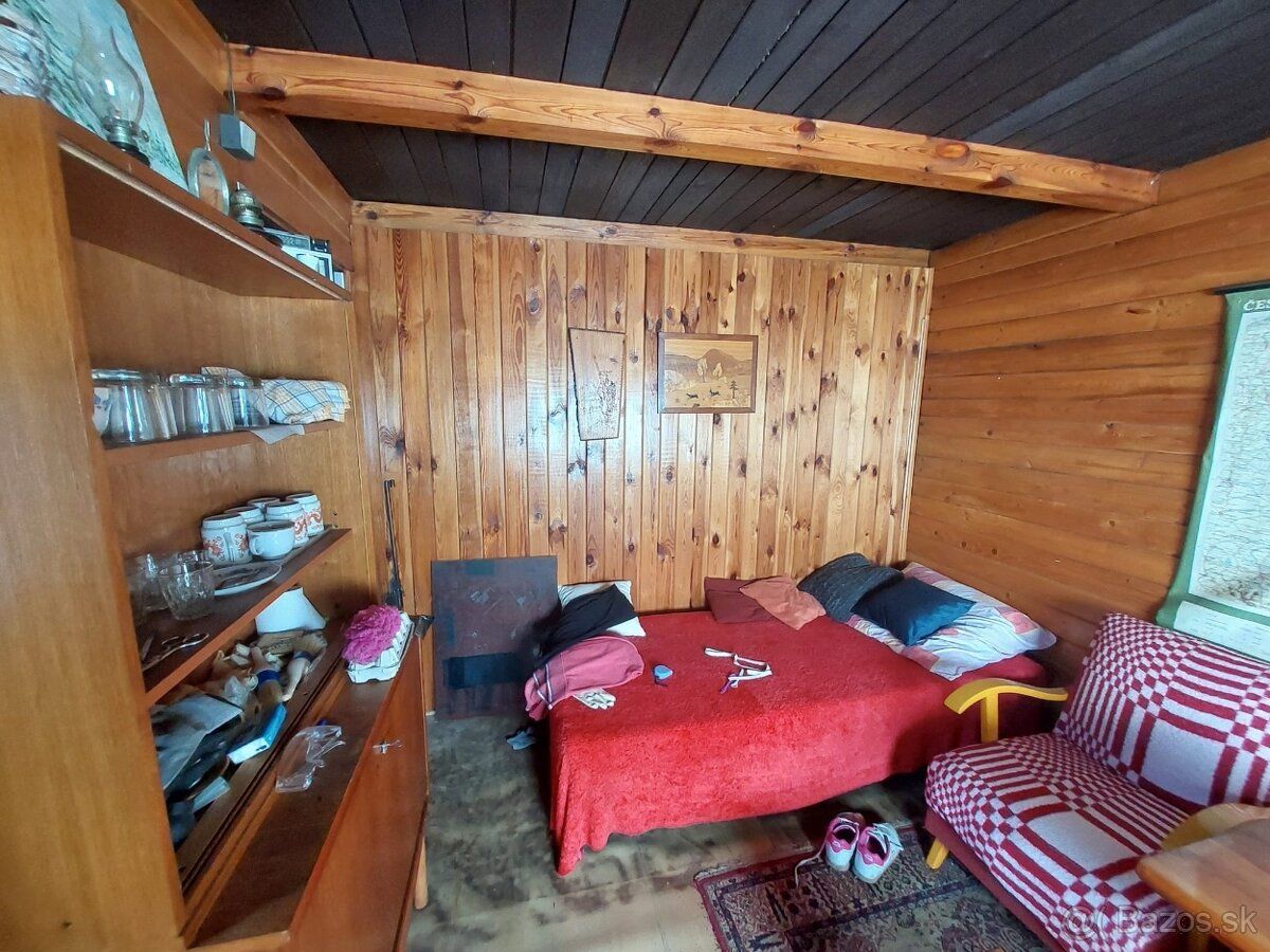 Predam zahradu s chatkou v ZO Chrast v TN,306 m2 ,vodovod pr