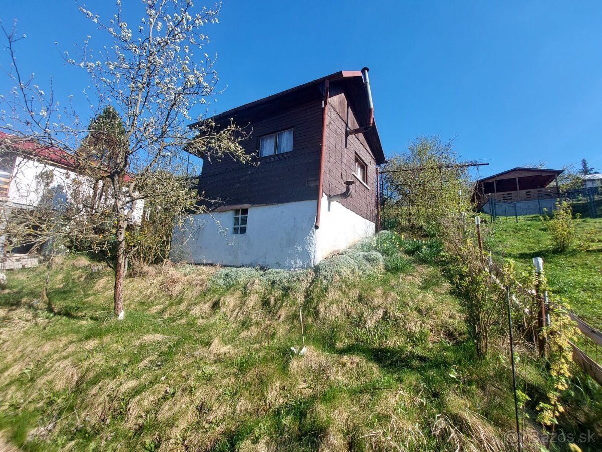 Predam zahradu s chatkou v ZO Chrast v TN,306 m2 ,vodovod pr