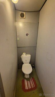 Ponúka sa na prenájom 1-izbový byt o výmere 35 m² v Komárne 