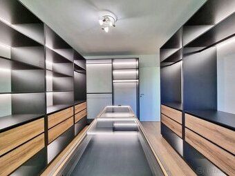 Dám do prenájmu zariadený 2 izbový byt v centre mesta SENICA