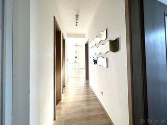 Realitná kancelária RE/MAX ponúka na prenájom exkluzívny 3-i