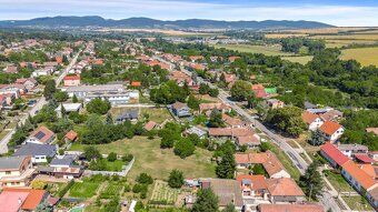 Realitná kancelária REMAX Expert Vám vo výhradnom zastúpení 