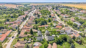 Realitná kancelária REMAX Expert Vám vo výhradnom zastúpení 