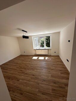 Na predaj kompletne zrekonštruovaný 2-izbový byt, 61 m² – Ky