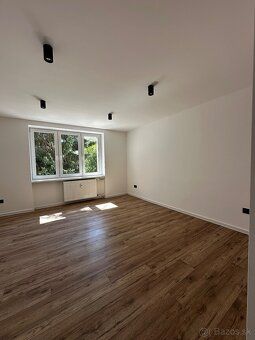 Na predaj kompletne zrekonštruovaný 2-izbový byt, 61 m² – Ky