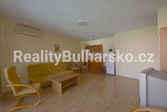 Bulharsko, Sveti Vlas – Prostorný apartmán 2+kk v resortu př
