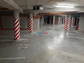 Realitná kancelária ponúka na PRENÁJOM
NOVO komplet zariaden