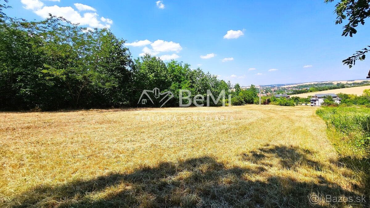 Ponúkame na predaj stavebný pozemok s výmerou 500 m² v jedne