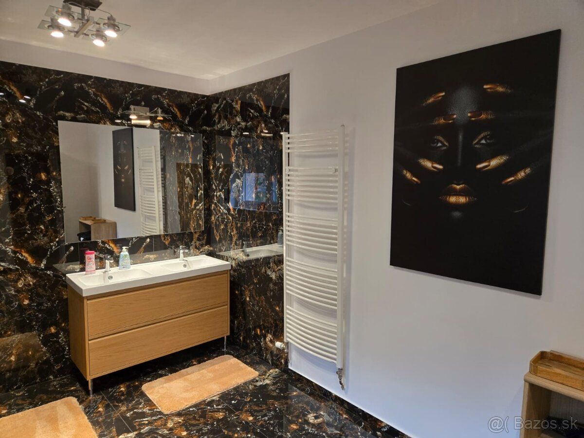 Ponúkam na prenájom samostatný zariadený apartmán v rodinnom