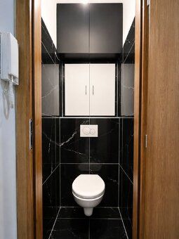 Ponúkame na predaj príjemný 3-izbový byt s výmerou 61 m² a b