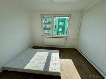 Ponúkame na predaj priestranný 3-izbový byt s výmerou 72 m²,