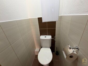 Zrekonštruovaný trojizbový byt, balkónom, tromi samostatnými