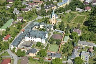 Ponúkam na predaj stavebný pozemok v obci Bartošovce časť Po