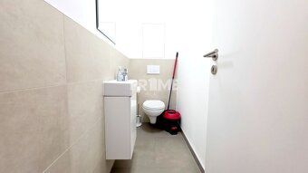 Realitná kancelária PrimeReality ponúka na prenájom moderný,