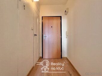 Reality na klíč nabízí pronájem 1+kk bytu se dvěma balkony