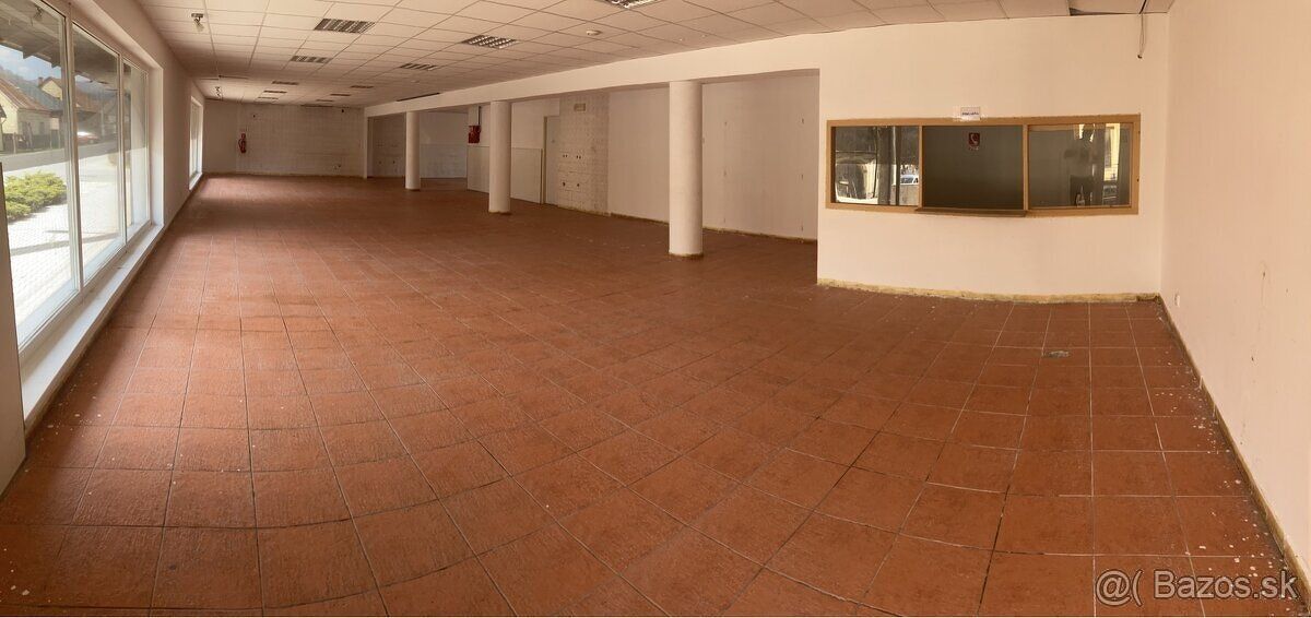 We offer commercial space on Muránska Street for long-term