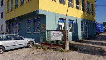 We offer commercial space on Muránska Street for long-term