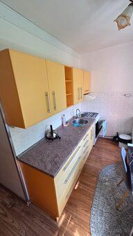 Na dlouhodobý pronájem nabízím dvoupokojový byt s balkonem