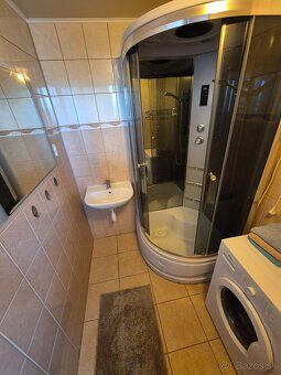 I am offering for rent a furnished 2-room apartment with an