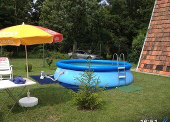 Продаємо одну з наших 2 садиб у Малинові, на автомобілі з