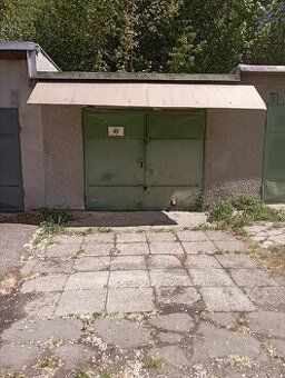 Ponúkame na predaj garáž v radovej zástavbe v Banskej Bystri
