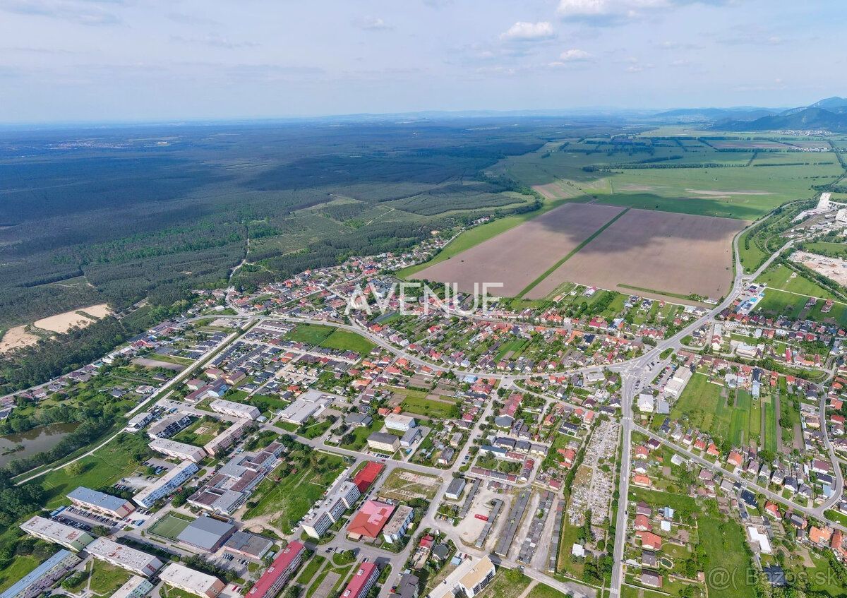 Na prodej exkluzivní, rovinný pozemek o rozloze 836 m2 se