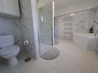 Do wynajęcia: Luksusowy, świeżo wyremontowany apartament!
