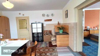 On behalf of sellers, we offer exclusively: A 5-room family