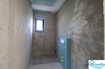 В Сріме, в привабливому місці, пропонуємо на продаж будинок
