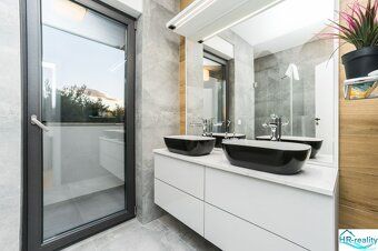 Realitní kancelář HR - reality nabízí k prodeji luxusní