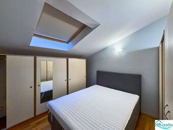 Agencja nieruchomości HR oferuje na sprzedaż umeblowany