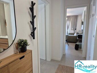 Agencja nieruchomości HR oferuje na sprzedaż stylowo