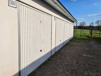 Hledáte bezpečné parkování na Sekčově nebo praktický