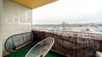 🌿 Przestronny, słoneczny 2-pokojowy apartament z loggią i