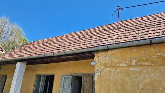 Prodám starší RD s pozemkem o ploše 1156 m2. Pozemek s